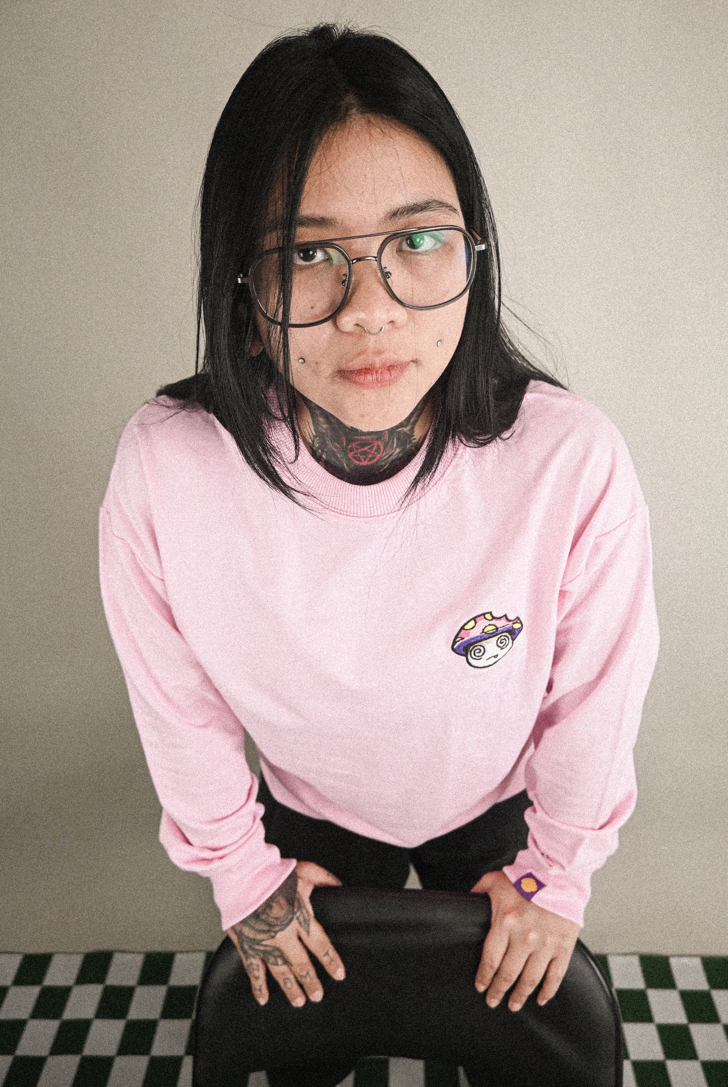 Shroomz Logo Warp embroid sweatshirts (PINK)